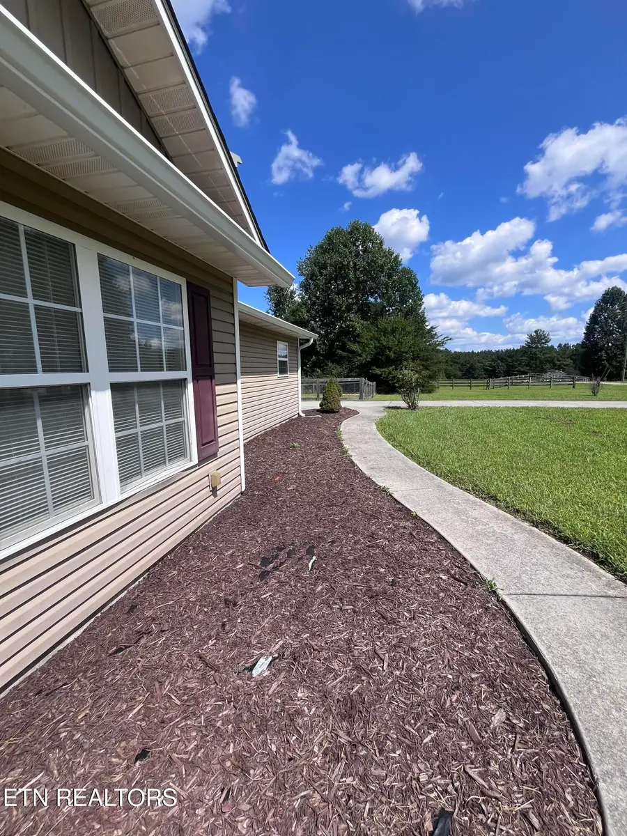 29 Mount Vernal Rd, Rockwood, TN 37854 - #3