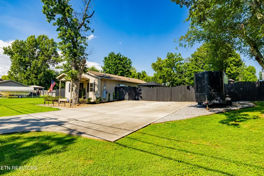 410 Harville St, Maryville, TN 37804 - #2