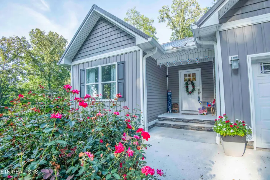 125 Van Stowe Rd, Harriman, TN 37748 - #2