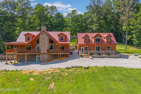 8521 Parker Rd, Corryton, TN 37721
