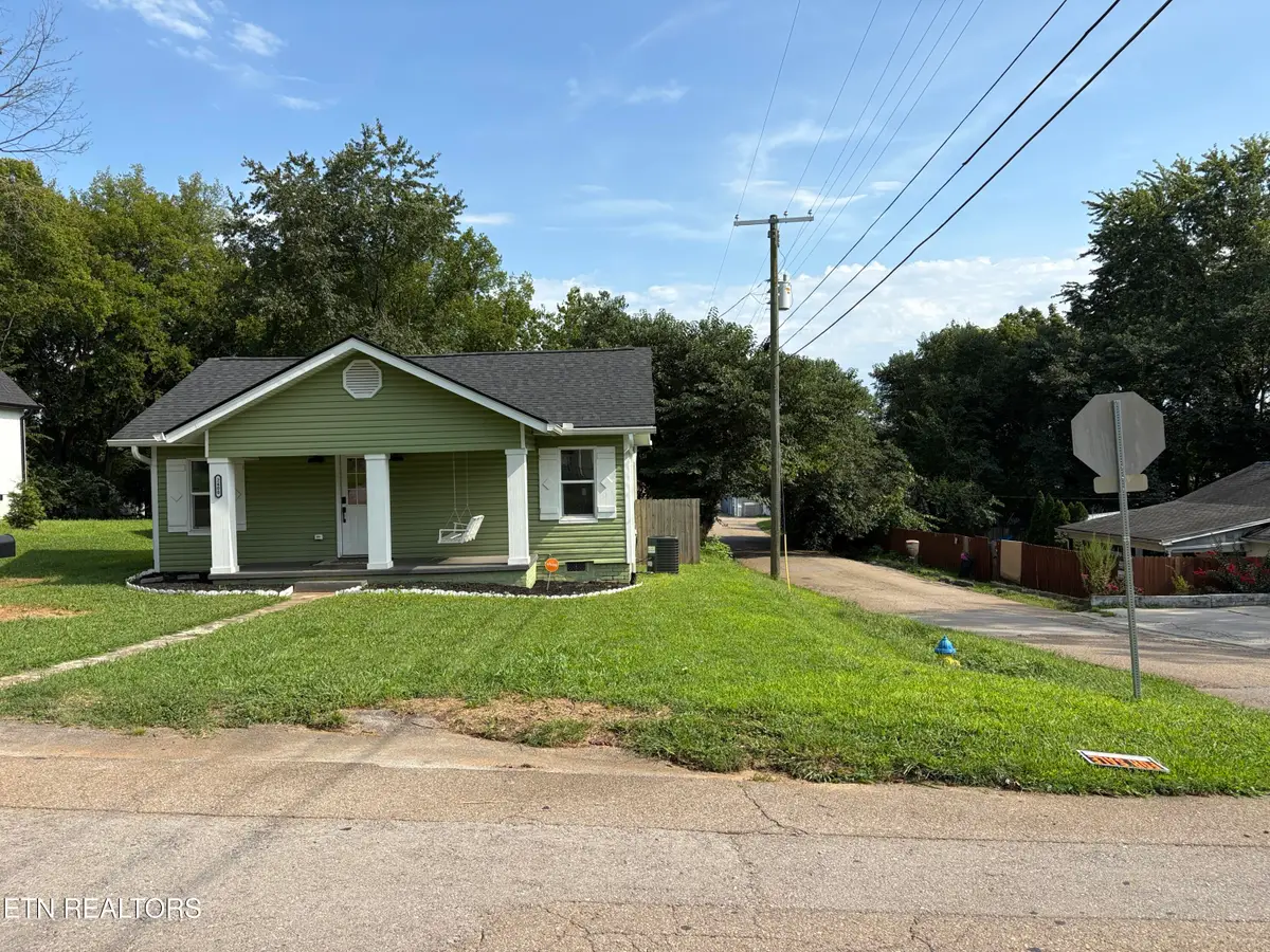 2400 Brown Ave, Knoxville, TN 37917 - #1