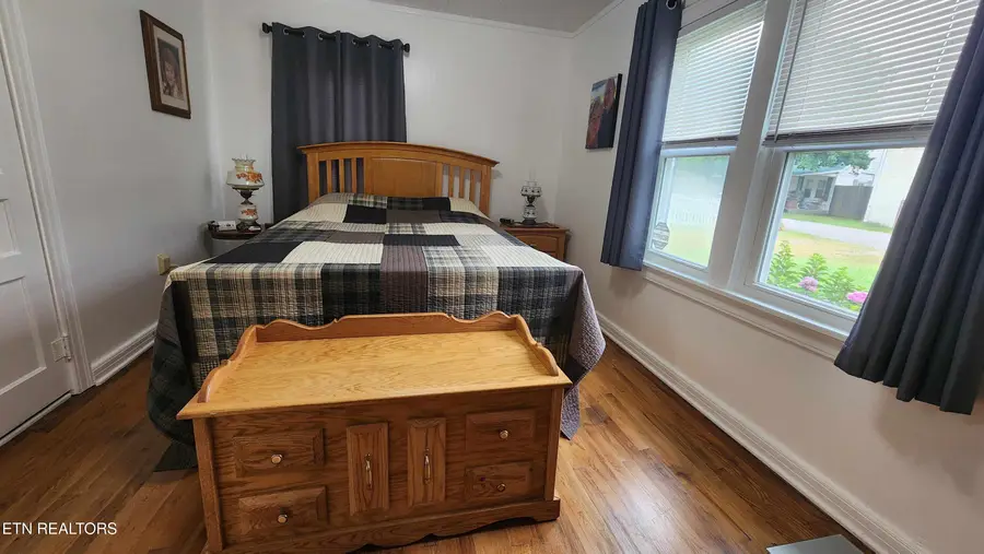 127 Washington St, Celina, TN 38551 - #2