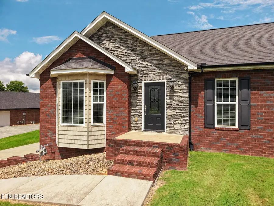 3038 Waters Edge Drive, Morristown, TN 37814 - #3