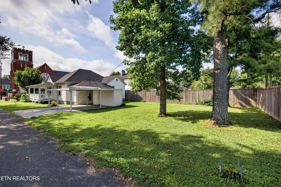 333 E Burwell Ave, Knoxville, TN 37917 - #3