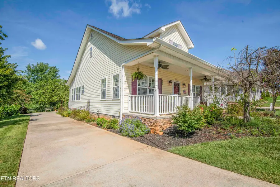 952 Stratford Ave, Sweetwater, TN 37874 - #3