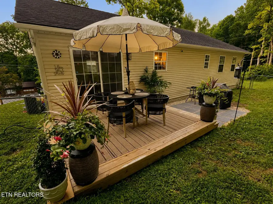 105 Cedar Circle, Jacksboro, TN 37757 - #3