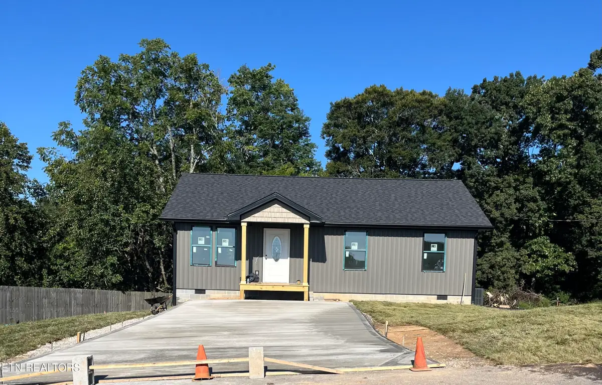 207 Long Hollow Rd, Clinton, TN 37716 - #1