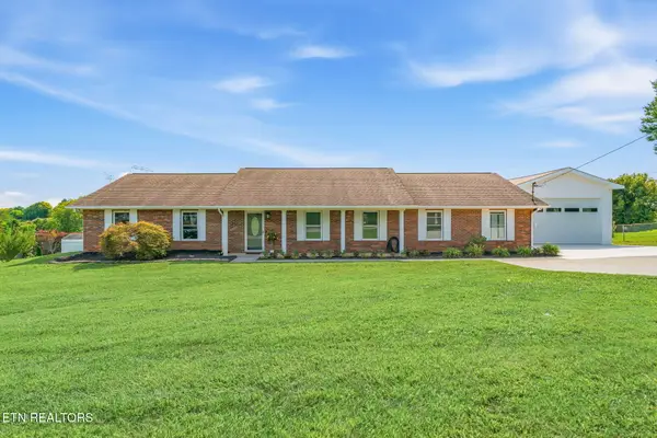 9220 Slade Rd, Knoxville, TN 37931