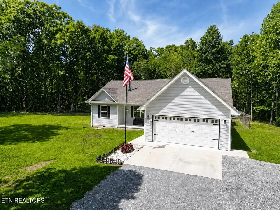 1561 Bicknell Rd, Clarkrange, TN 38553 - #3