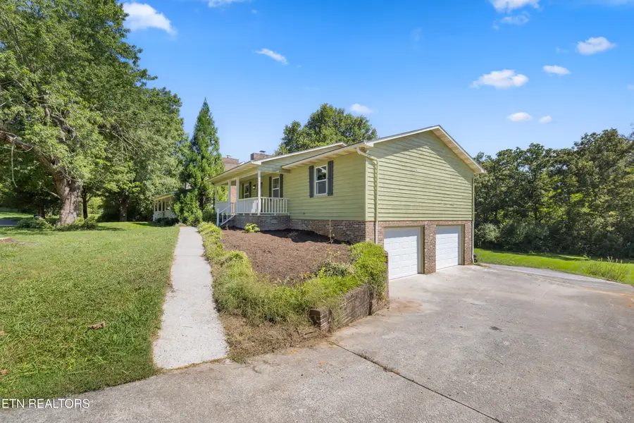 936 Stonecrest Drive, Maryville, TN 37804 - #2