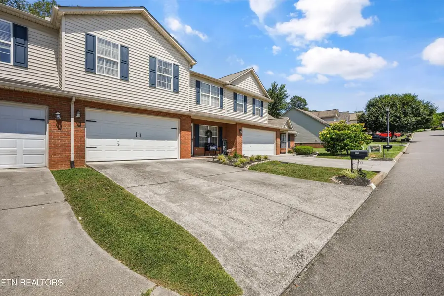 2055 Gatehouse Lane, Powell, TN 37849 - #2