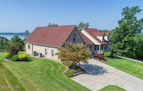 849 Pinnacle Drive, Dandridge, TN 37725