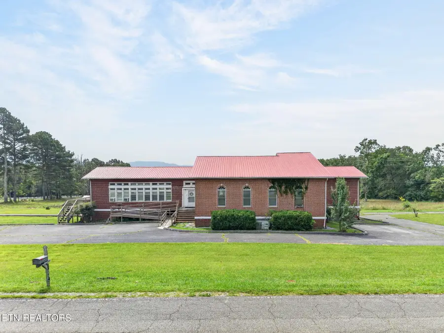 10174 Vandever Rd, Crossville, TN 38572 - #2