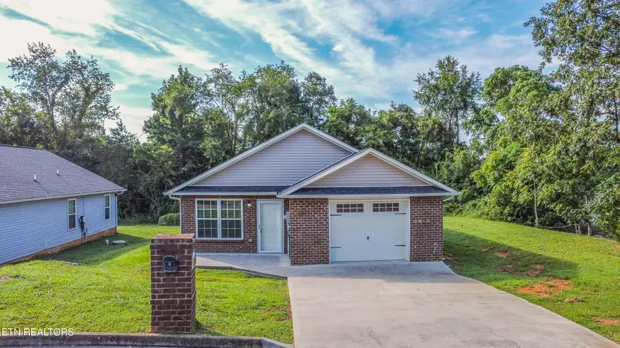 1702 Watauga St, Sevierville, TN 37876 - #3