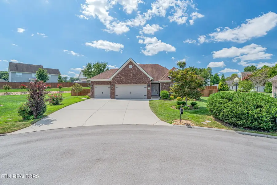 325 Holly Leaf Lane, Lenoir City, TN 37772 - #2