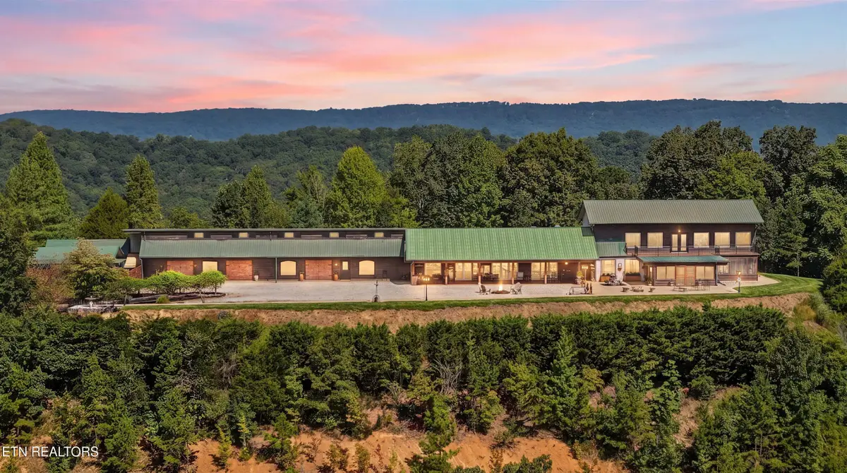 229 Bowers Rd, Harriman, TN 37748 - #1