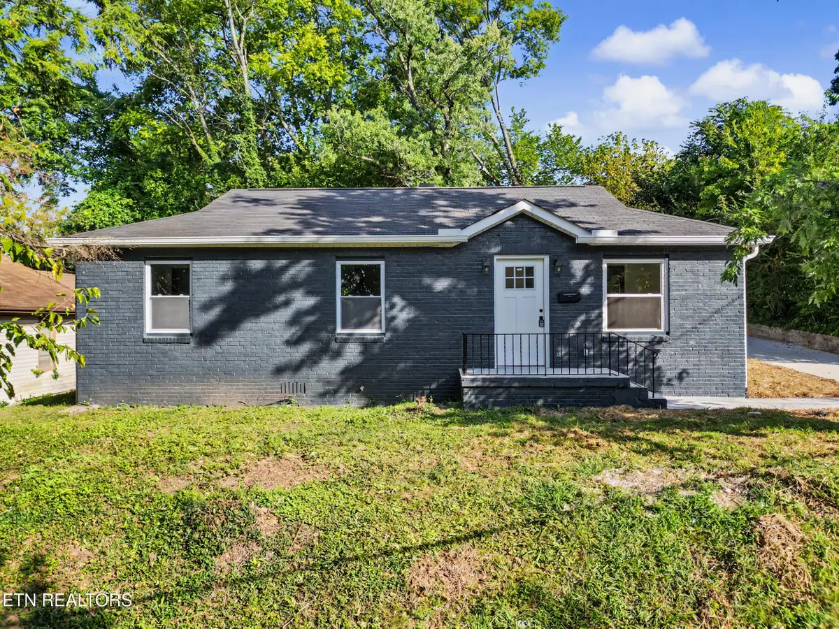 1419 Lawson Ave, Knoxville, TN 37917 - #1
