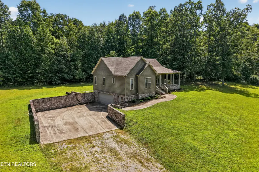 813 Mayland Rd, Crossville, TN 38571 - #2