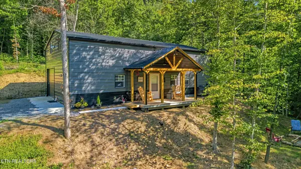 2453 Lower Rinehart Rd, Dandridge, TN 37725