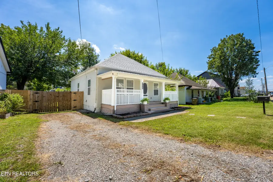 224 E Morelia Ave, Knoxville, TN 37917 - #3