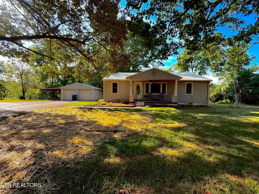900 E First St. St, Crossville, TN 38555 - #2
