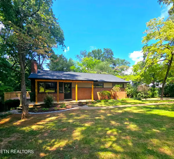 108 Hickory Drive, Maryville, TN 37804