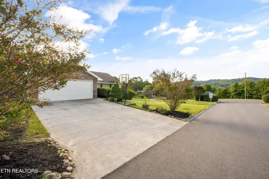 1006 Stones Throw Lane, Sevierville, TN 37876 - #2