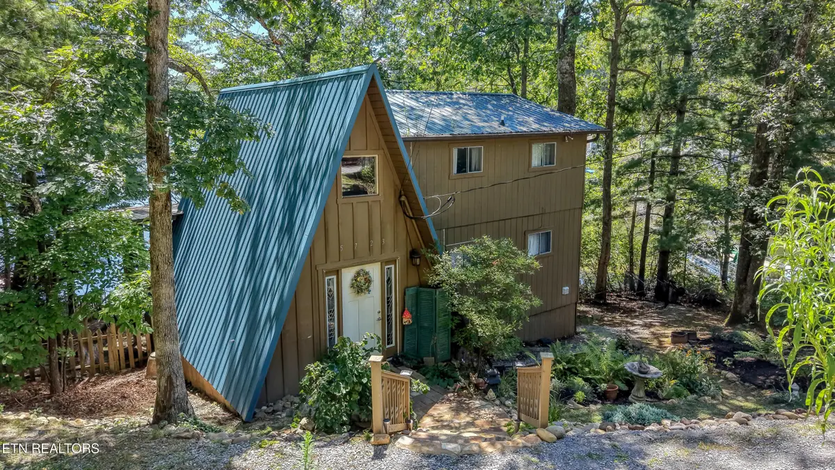 5723 Lakeshore Drive, Tallassee, TN 37878 - #1