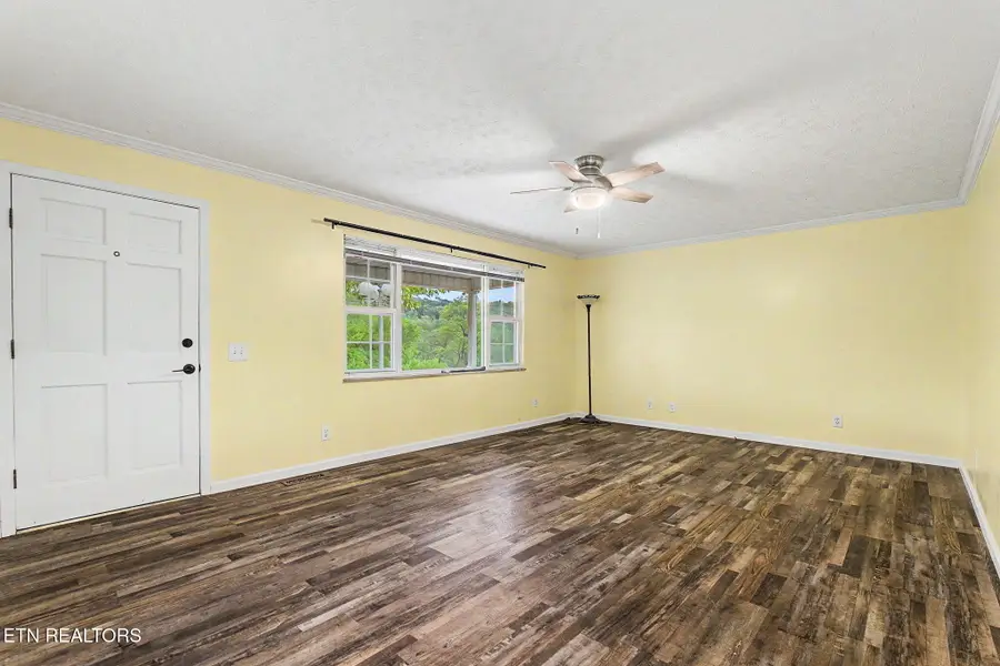 165 Justice Rd, Oliver Springs, TN 37840 - #3