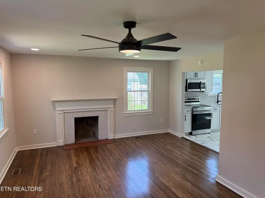854 Burroughs Rd, Alcoa, TN 37701 - #3