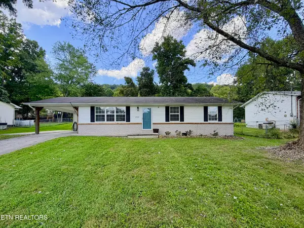 2713 Mynatt Rd, Knoxville, TN 37918