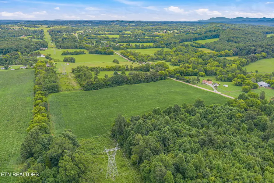 1633 Calderwood Hwy, Maryville, TN 37801 - #2