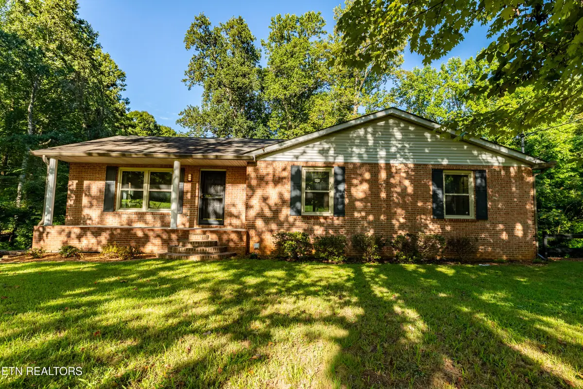 317 S Carter School Rd, Strawberry Plains, TN 37871 - #1
