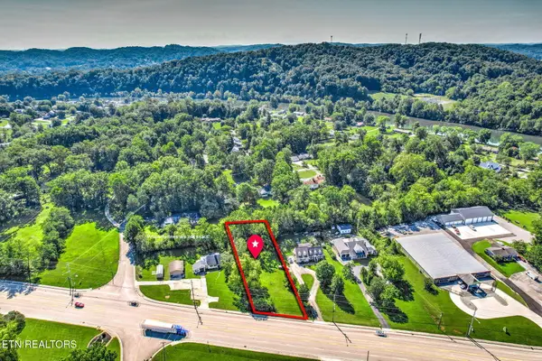 S Charles G Seivers Blvd, Clinton, TN 37716