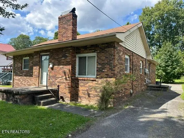 706 Ilchester Ave, Middlesboro, KY 40965 - #1