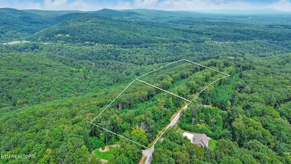 Upper Eagles Nest Rd, Crossville, TN 38555