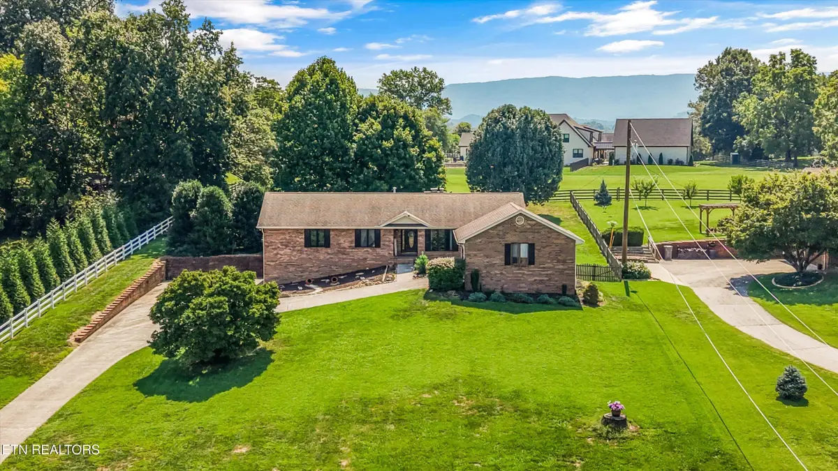2112 Carpenters Grade Rd, Maryville, TN 37803 - #1