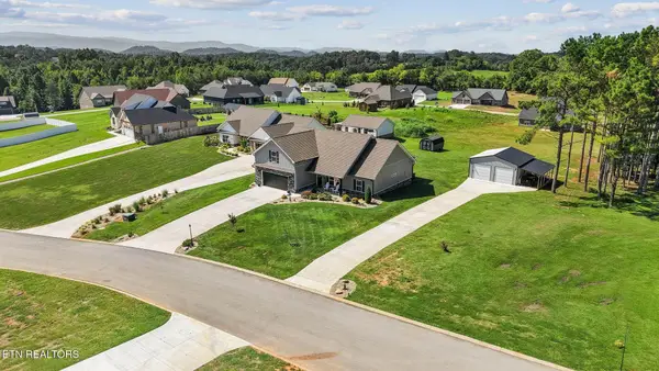 811 Pinebrooke Drive, Maryville, TN 37801