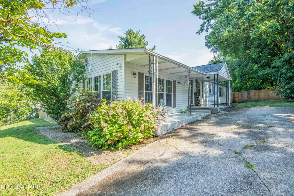 116 S Pine St, Maryville, TN 37804 - #1