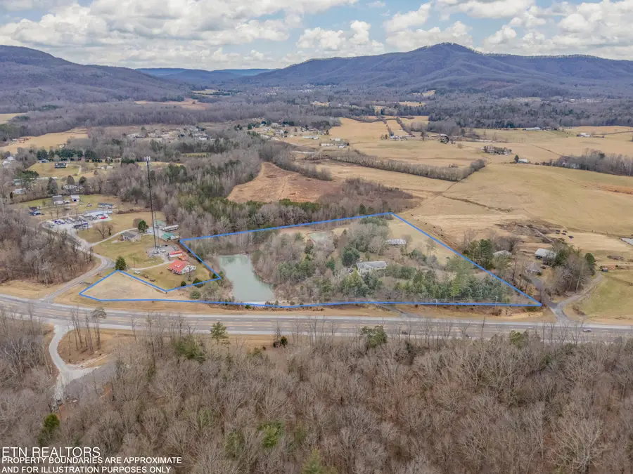 2992 Knoxville Hwy, Wartburg, TN 37887 - #3