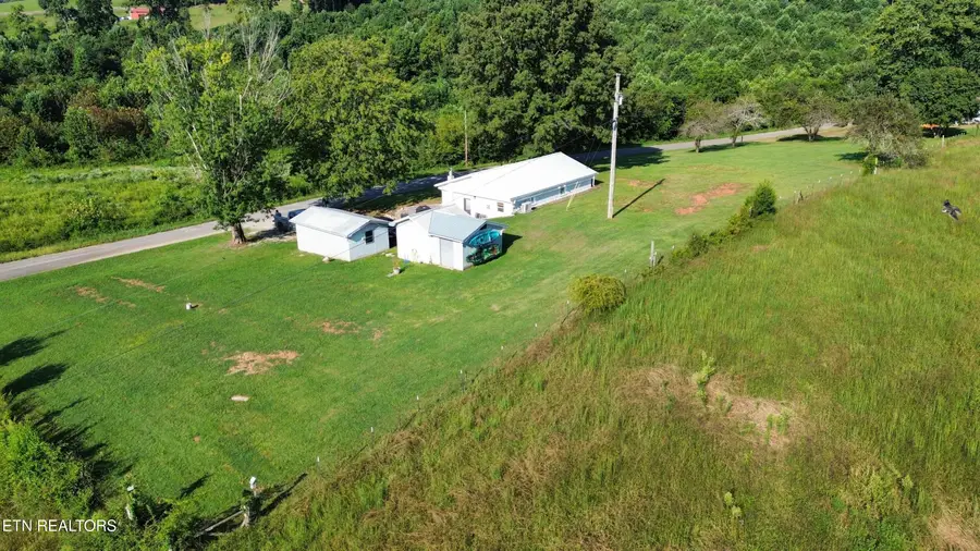 333 Deerfield Rd, Rutledge, TN 37861 - #2