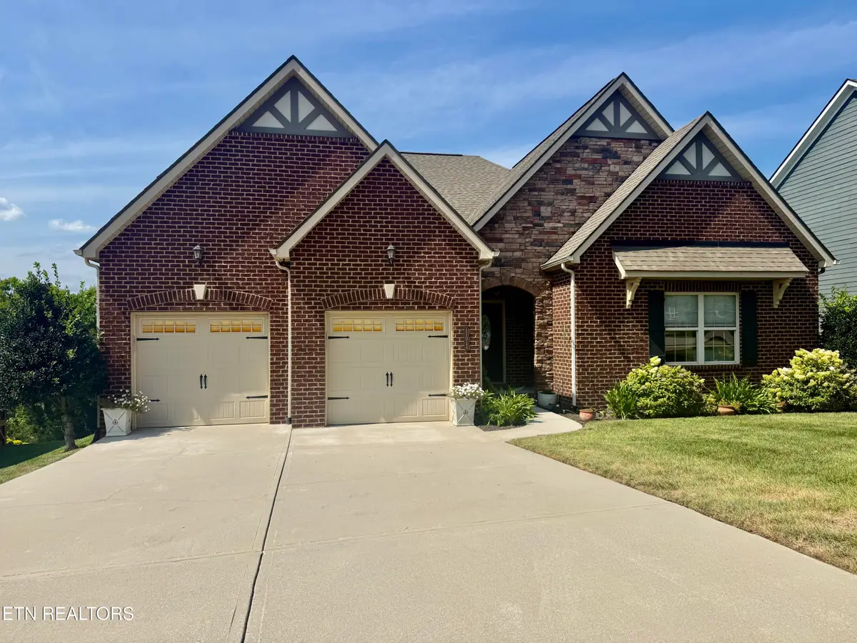 11013 Hunters Knoll Lane, Knoxville, TN 37932 - #1