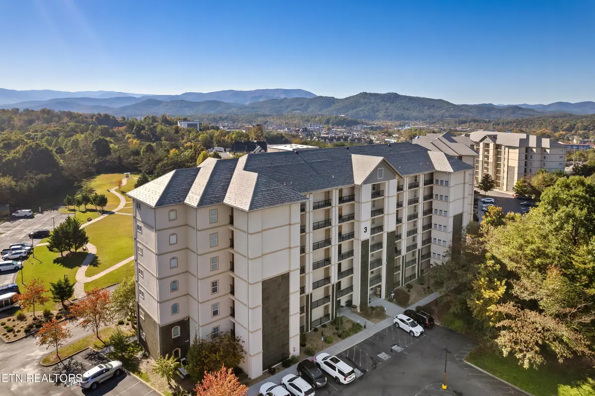 124 Plaza Drive #UNIT 3704, Pigeon Forge, TN 37863 - #1