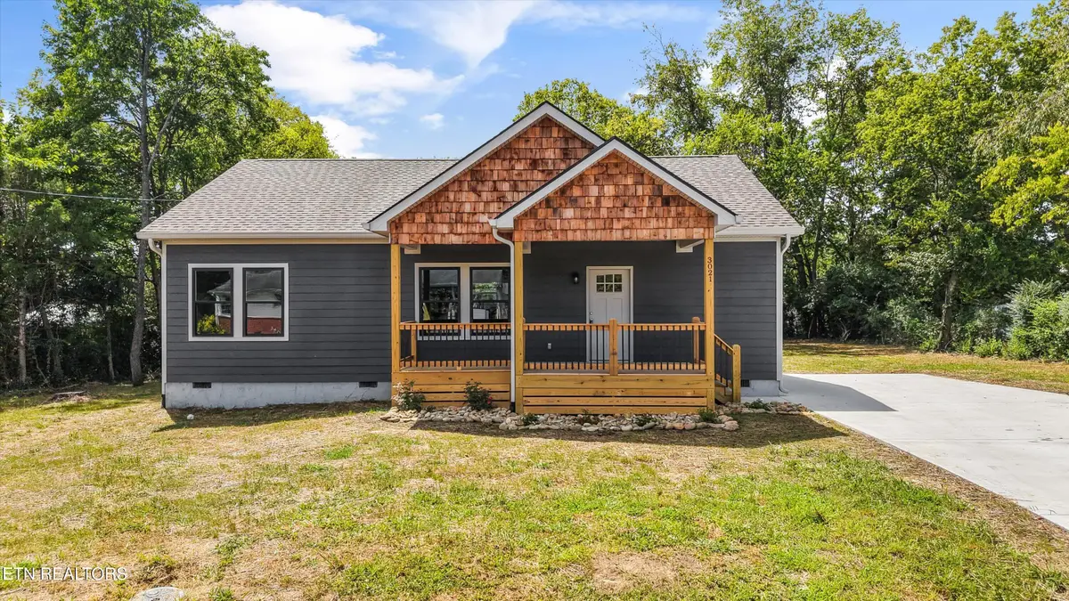 3021 Shelbourne Rd, Knoxville, TN 37917 - #1