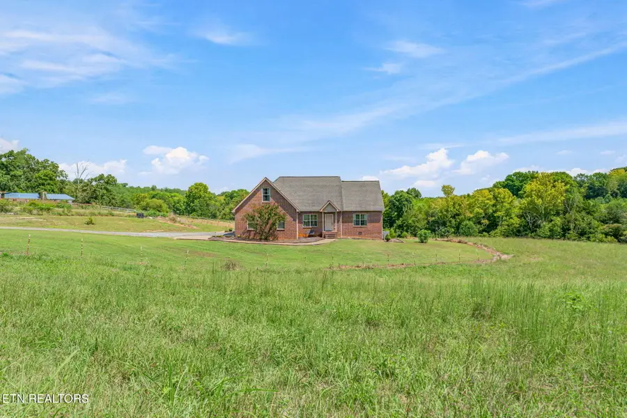 427 Hardin Rd, Kodak, TN 37764 - #3