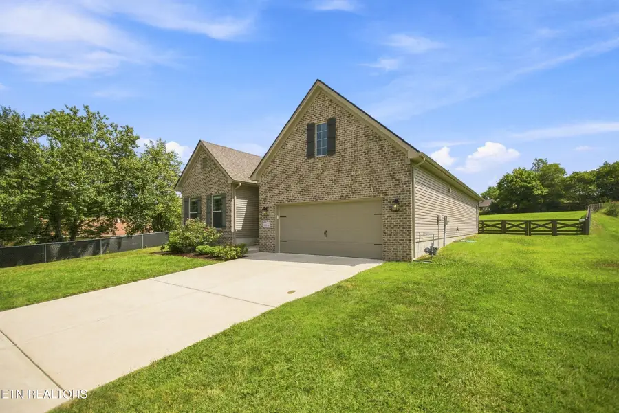 6872 Beeler Rd, Knoxville, TN 37918 - #3