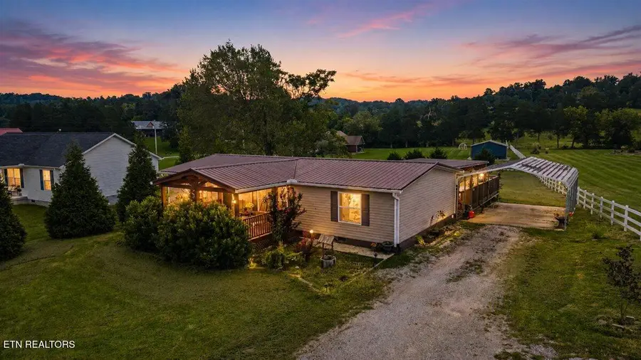 1349 Towe String Rd, Jacksboro, TN 37757 - #2