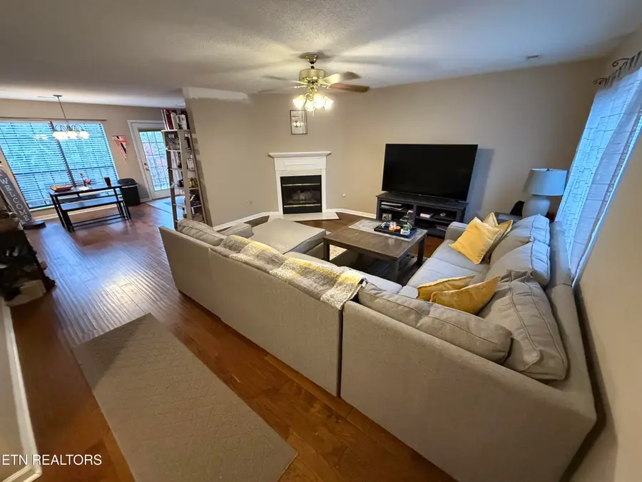 437 S Gallaher View Rd #13, Knoxville, TN 37919 - #2