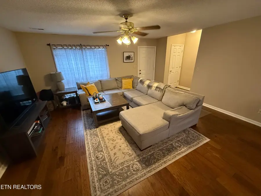 437 S Gallaher View Rd #13, Knoxville, TN 37919 - #3