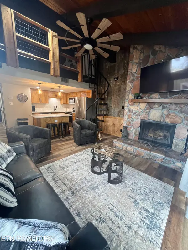 1081 Cove Rd #APT 834, Sevierville, TN 37876